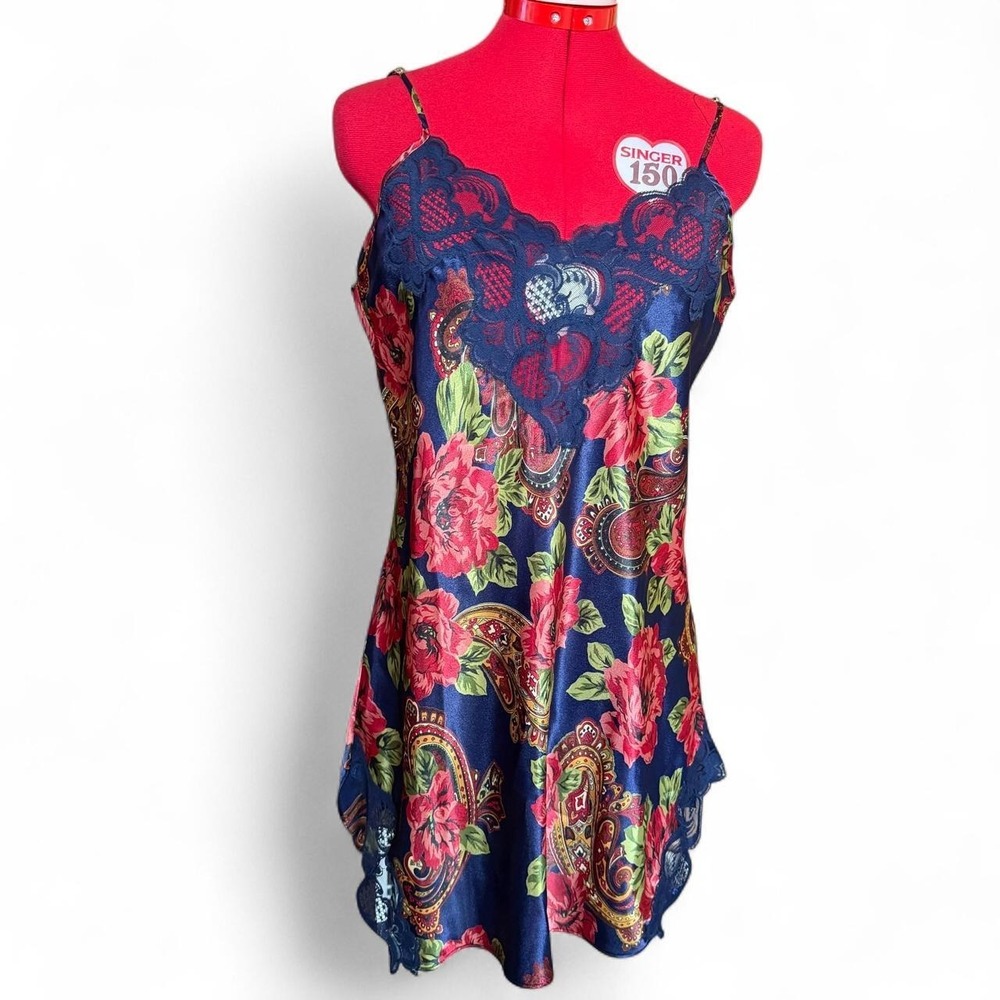 Vintage Victoria's Secret Gold Label navy &‎ red floral slip dress size large